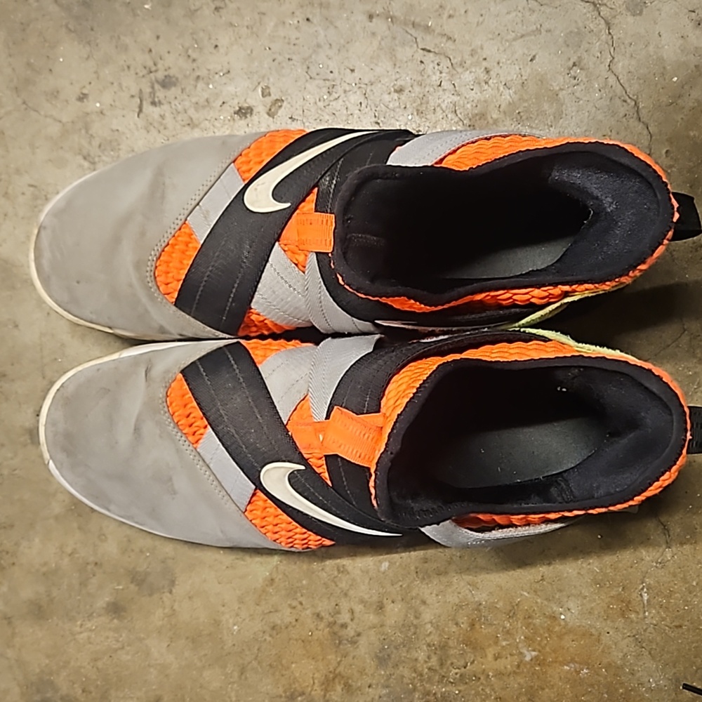 Nike shoes